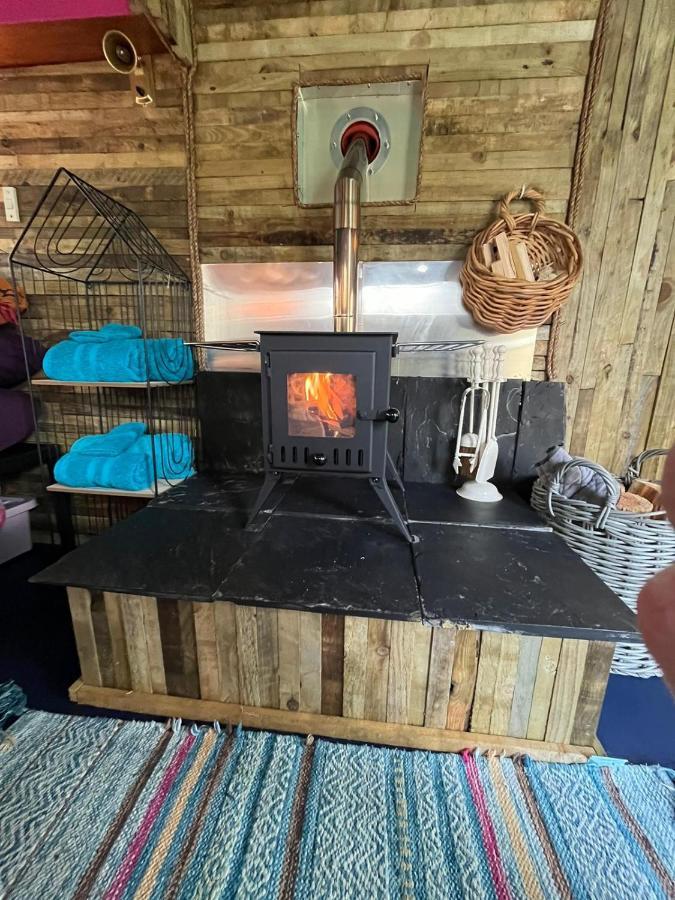 Budget Stay, In Lovely Private Setting With Rustic Charm, Log Burner, Fire Pit, Campers Kitchen & Eco Loo No Bedding Supplied Narberth Εξωτερικό φωτογραφία