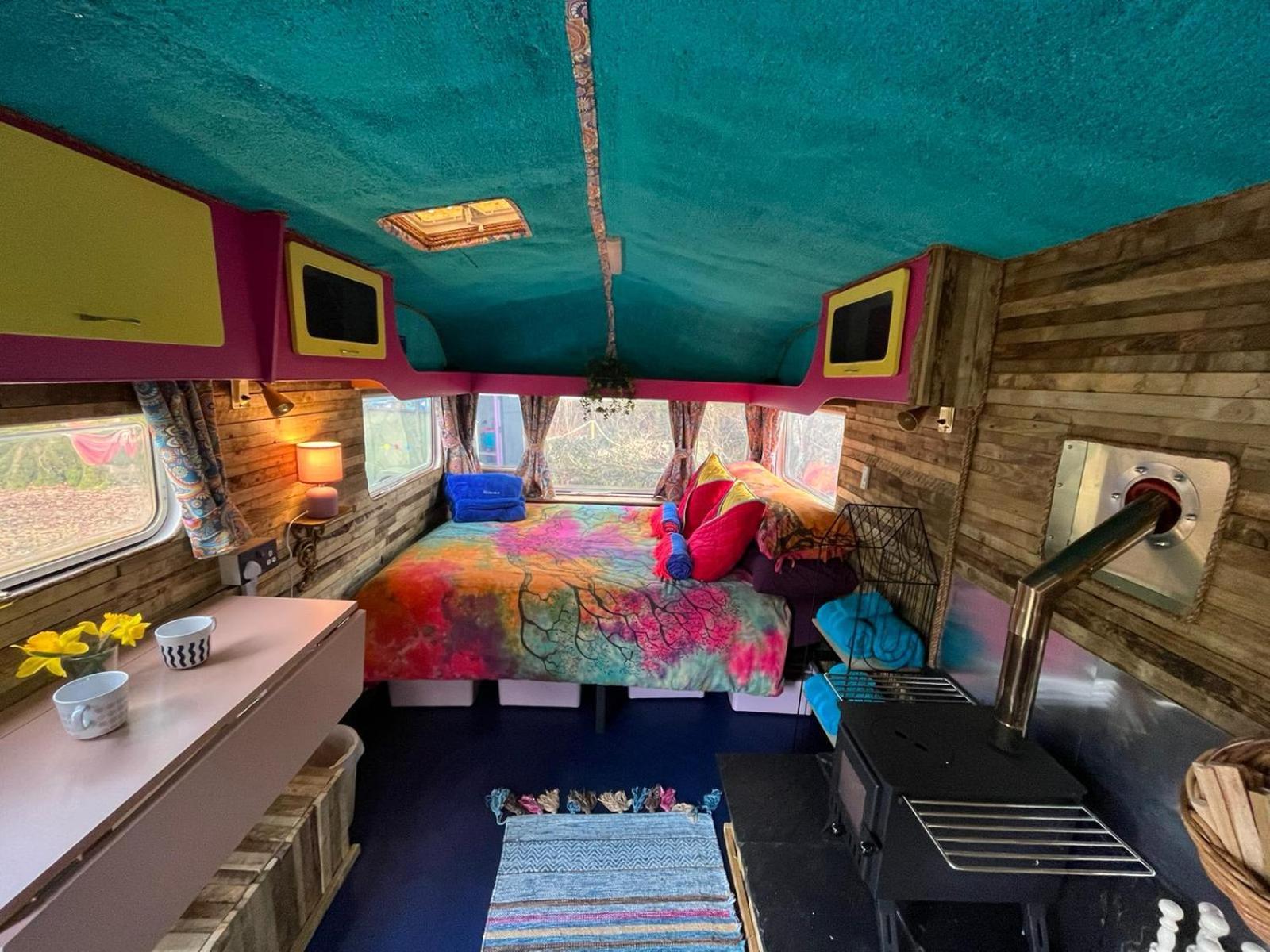 Budget Stay, In Lovely Private Setting With Rustic Charm, Log Burner, Fire Pit, Campers Kitchen & Eco Loo No Bedding Supplied Narberth Εξωτερικό φωτογραφία